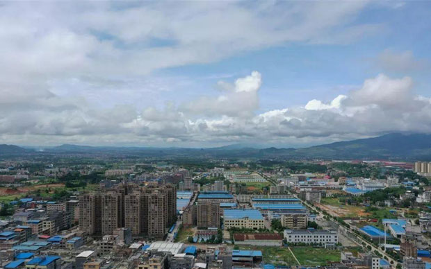 湖南蓝山正在向全力打造“中国皮具箱包创新之都”迈进